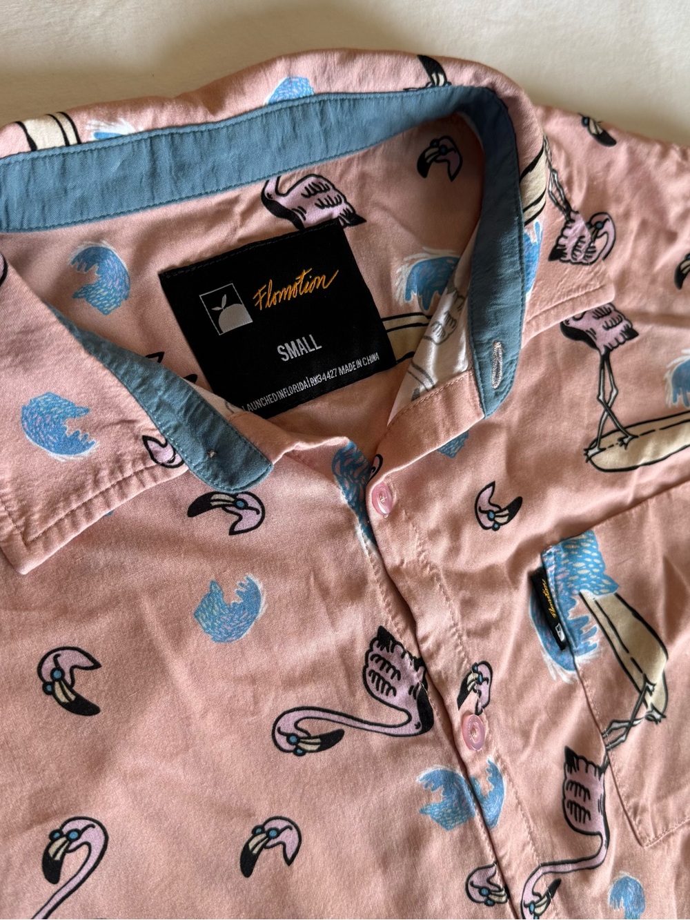 Flomotion Pink Flamingo Surfboard‎ Button Down Shirt Small Short Sleeve Summer